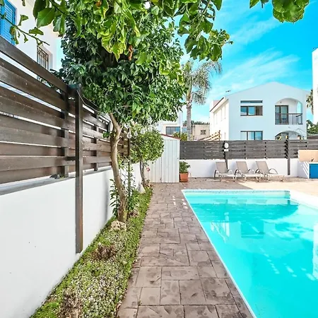 Evace By Multirenrs Paralimni