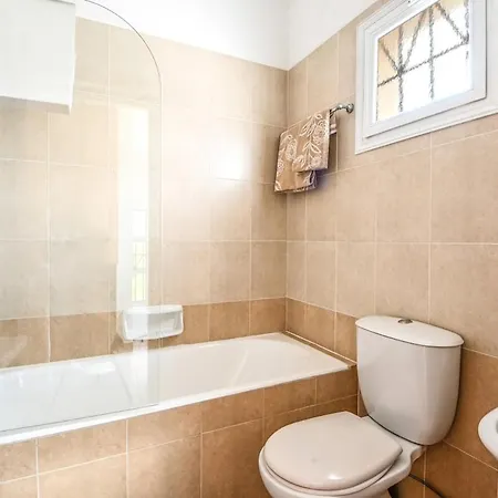 Evace By Multirenrs Villa Paralimni